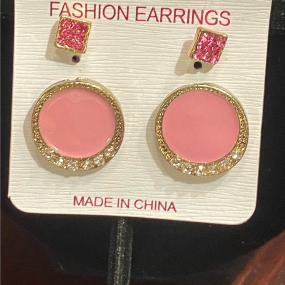 Pink and Gold Fashion Earrings. NEW